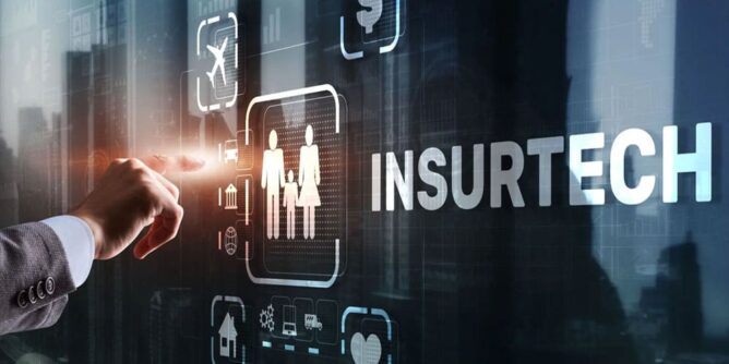 Ilustrasi tentang Insurtech yang menggambarkan inovasi dalam industri asuransi dan penggunaan teknologi modern